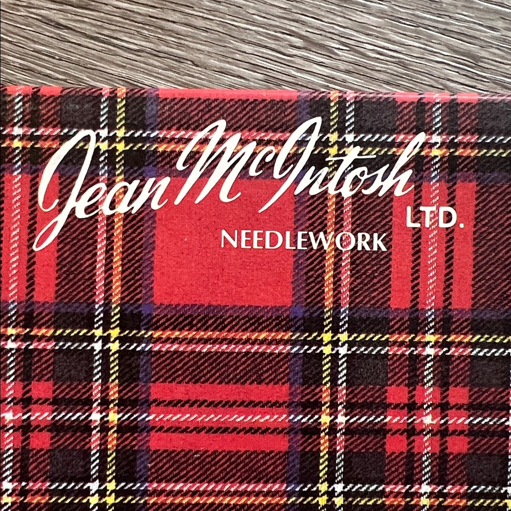 VINTAGE Jean McIntosh Ltd. needlepoint kit. Yellow Roses, 4x14” COMPLETE 🫶✨ - Picture 4 of 17